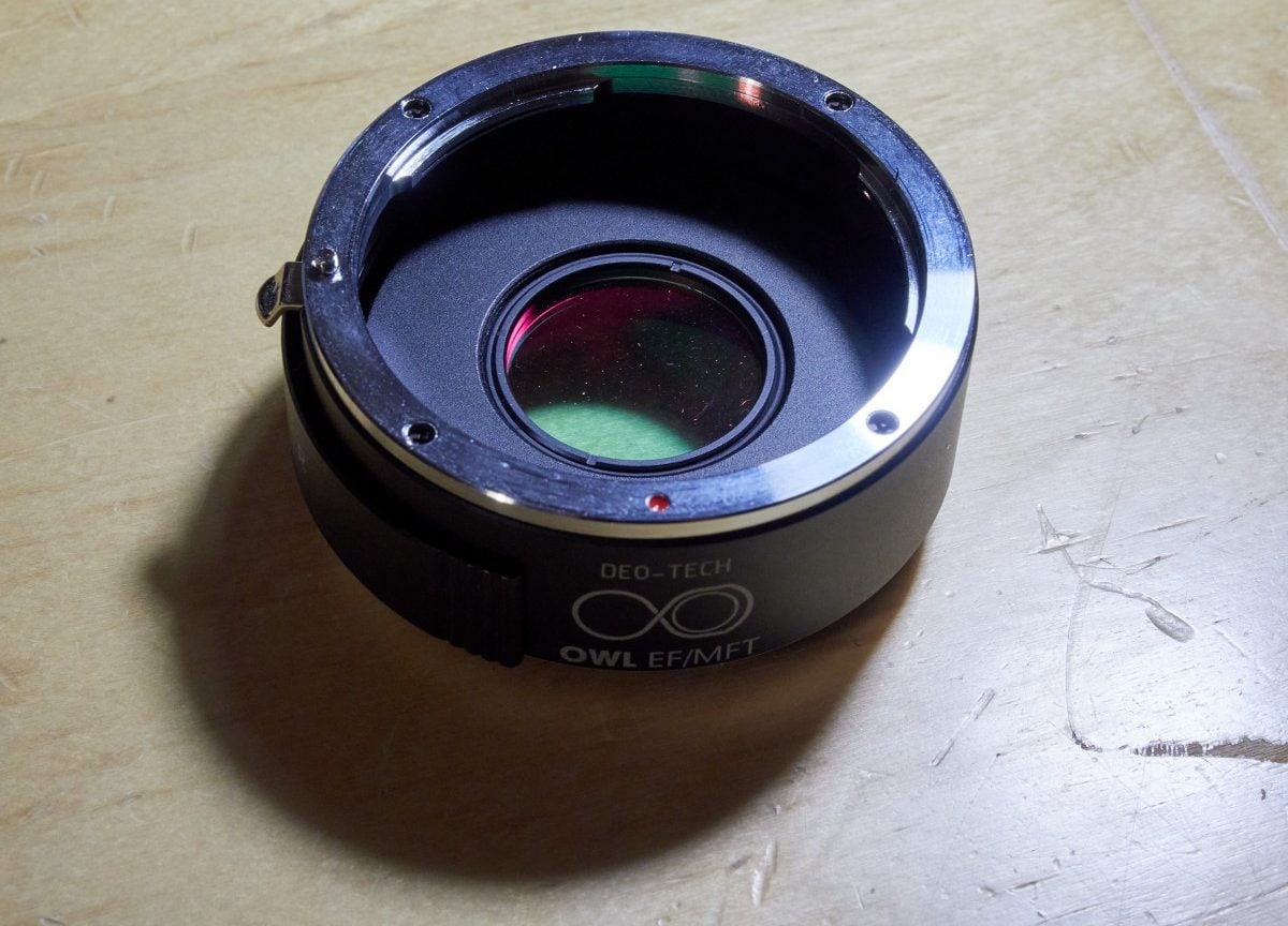 The DEO-TECH OWL EF/MFT adapter with the filter drawer inserted.